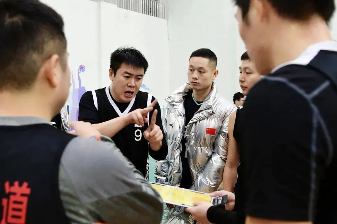 篮球协调训练的有效工具和设备推荐_1